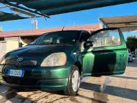 Usata Toyota Yaris 68 CV (50 kW) 2002 Verde Utilitaria