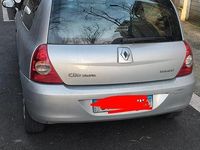 Usata Renault Clio II 58 CV (42 kW) 2007 Grigio Utilitaria