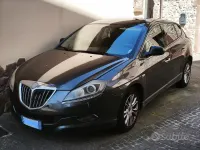 Usata Lancia Delta 120 CV (88 kW) 2010 Grigio Utilitaria