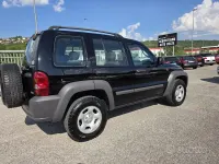 Usata Jeep Cherokee Sport 143 CV (105 kW) 2004 Nero SUV