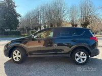 Usata Toyota RAV4 124 CV (91 kW) 2014 Nero SUV
