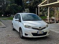 Usata Toyota Yaris 2012 Bianco Berlina