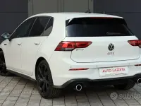 Gebraucht VW Golf VIII GTI 245 PS (180 kW) 2024 Weiß Limousine