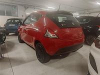Usata Lancia Ypsilon Silver 69 CV (50 kW) 2023 Rosso Utilitaria