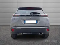 Usata Peugeot 2008 GT 131 CV (96 kW) 2023 Grigio SUV