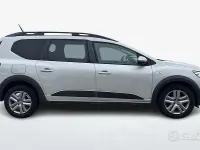 Usata Dacia Jogger Comfort 110 CV (80 kW) 2022 Gray Monovolume