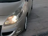 Usata Renault Scenic E-Tech Luxe 110 CV (80 kW) 2010 Oro Monovolume