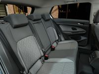 Nuova VW Golf VIII Edition 150 CV (110 kW) 2026 Crystal ice blue metallizzato Berlina