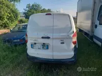 Usata Ford Tourneo Courier 75 CV (55 kW) 2016 Bianco Monovolume