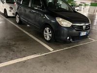Begagnad Dacia Lodgy Lauréate 107 HK (78 kW) 2013 Minibuss