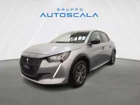 Usata Peugeot e-208 Allure 56 kW (77 CV) 2023 Grigio artense met. Utilitaria