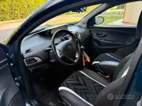 Usata Lancia Ypsilon Gold 69 CV (50 kW) 2018 Blu Utilitaria