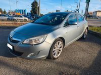 Usata Opel Astra Cosmo 140 CV (102 kW) 2011 Argento Berlina