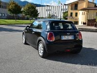 Begagnad Mini ONE 75 HK (55 kW) 2017 Svart Halvkombi