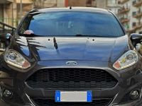 Usata Ford Fiesta ST-Line 95 CV (69 kW) 2017 Grigio Berlina