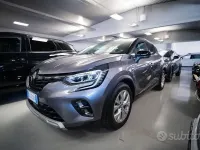 Usata Renault Captur Intens 160 CV (117 kW) 2022 Grigio SUV