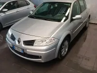 Usata Renault Mégane Dynamique 111 CV (81 kW) 2007 Argento Berlina