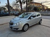 Usata Opel Corsa Cosmo 75 CV (55 kW) 2008 Argento Berlina