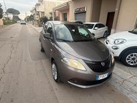 Usata Lancia Ypsilon Silver 69 CV (50 kW) 2023 Grigio Utilitaria