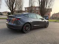 Usata Tesla Model 3 Performance 391 kW (532 CV) 2021 Grigio Berlina