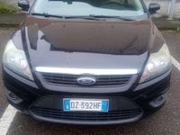 Usata Ford Focus Style 111 CV (81 kW) 2010 Nero Station wagon