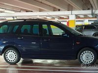 Usata Ford Focus 100 CV (73 kW) 2000 Blu Station wagon