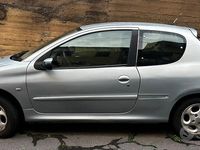 Usata Peugeot 206 88 CV (64 kW) 2003 Blu Utilitaria