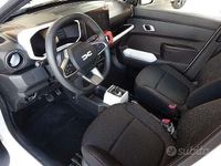 Ny Dacia Spring 33 kW (45 HK) 2025 Vit Halvkombi