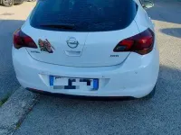 Usata Opel Astra Cosmo 110 CV (80 kW) 2010 Bianco Berlina