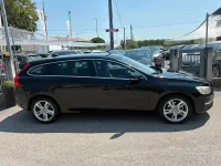 Usata Volvo V60 Momentum 115 CV (84 kW) 2014 Nero Station wagon