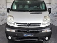 Usata Opel Vivaro 2003 Grigio Monovolume