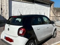 Usata Smart ForFour 71 CV (52 kW) 2015 Bianco Utilitaria