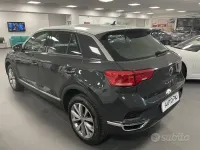 Usata VW T-Roc Style 116 CV (85 kW) 2019 Grigio SUV