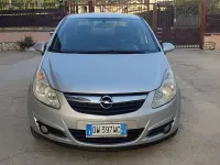Usata Opel Corsa Enjoy 80 CV (58 kW) 2009 Utilitaria