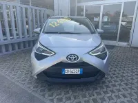 Usata Toyota Aygo X-wave 72 CV (52 kW) 2021 Grigio Utilitaria