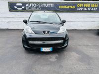 Usata Peugeot 107 Allure 67 CV (49 kW) 2012 Nero Utilitaria