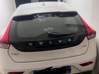 Usata Volvo V40 120 CV (88 kW) 2016 Bianco Station wagon