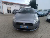 Usata Fiat Grande Punto Dynamic 65 CV (47 kW) 2006 Grigio Utilitaria