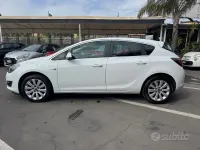 Usata Opel Astra Business 130 CV (95 kW) 2014 Bianco Berlina