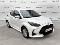 Usata Toyota Yaris Hybrid Active 116 CV (85 kW) 2025 Bianco Berlina