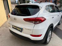 Usata Hyundai Tucson Xpossible 141 CV (103 kW) 2016 Bianco metallizzato SUV
