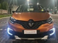 Usata Renault Captur Intens 89 CV (65 kW) 2017 Arancione SUV