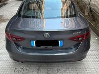 Usata Alfa Romeo Giulia 150 CV (110 kW) 2018 Grigio Berlina