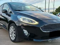 Usata Ford Fiesta Titanium 85 CV (62 kW) 2018 Nero Utilitaria