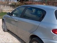 Usata Alfa Romeo 147 120 CV (88 kW) 2007 Grigio Utilitaria