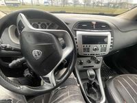 Usado Lancia Delta 120 CV (88 kW) 2011 Utilitario