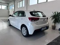 Usata Kia Rio Active 77 CV (56 kW) 2018 Bianco Berlina