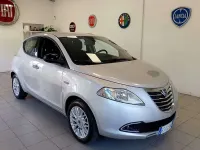 Usata Lancia Ypsilon 86 CV (63 kW) 2014 Argento Utilitaria