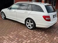 Usata Mercedes C200 AMG 136 CV (100 kW) 2012 Bianco Station wagon