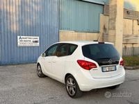 Usata Opel Meriva Design Edition 110 CV (80 kW) 2016 Bianco Monovolume